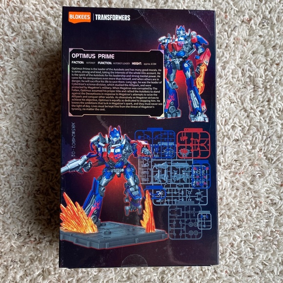 NIB LOT of 5 BLOKEES Transformers Classic Class Model Kits - Picture 4 of 8